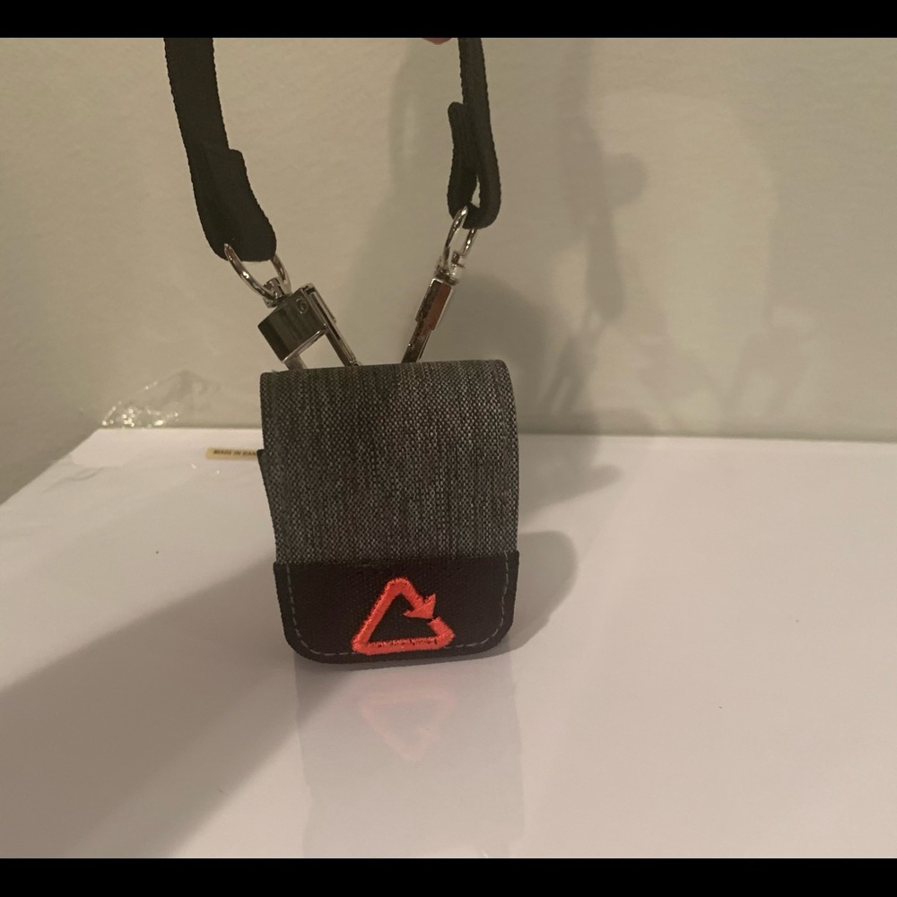 Earbud Case - Picture 2 of 3